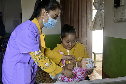 Gesundheitsangebot für Mütter in Laos