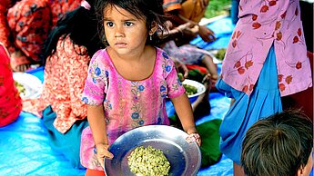 Hunderttausende Kinder und stillende Mütter in Nepal sind unterernährt © Plan