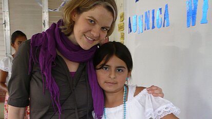 Patin Annika Witte und Jany, ihr Patenkind.