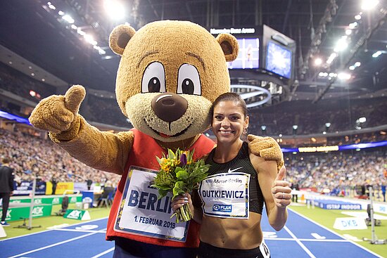 Das ISTAF unterstützt "Sinnvoll Schenken"(© ISTAF INDOOR/ Camera 4)