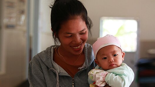 Mit diesem Projekt verbessern wir die professionelle Gesundheitsversorgung in Laos, wie beispielsweise in diesem Houay Ngua Gesundheitszentrum© Plan International