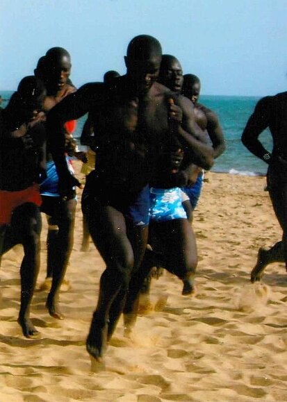 Ringkämpfer im Senegal beim Training