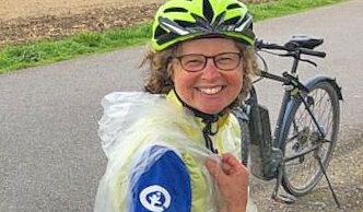  Rosita Auer, Kontaktperson der AG Singen/Hegau, beim Plan-Kilometerzähler 2021