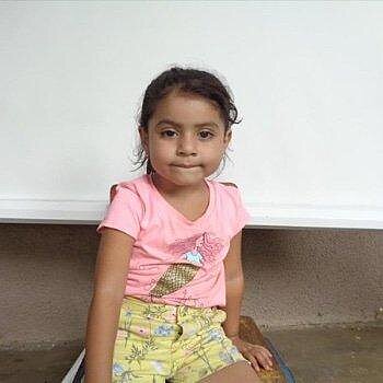 Adriana Zoe Alvarenga, Honduras Adriana Zoe Alvarenga