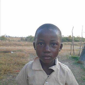 Mwanamisi Nadzuwa, Kenia Mwanamisi Nadzuwa