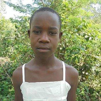 Vivian Akinyi, Kenia Vivian Akinyi