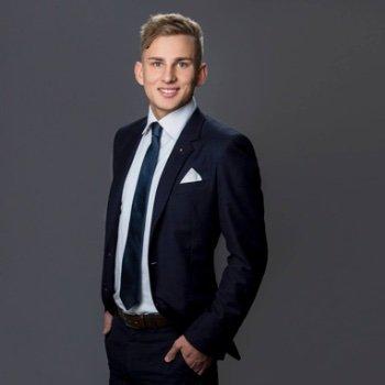 Fernando L.