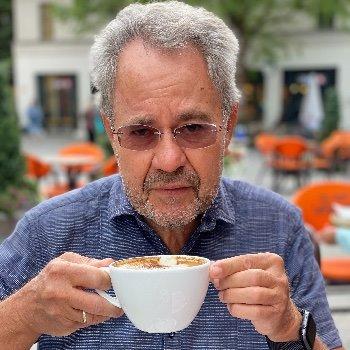 Manfred S.