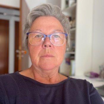 Renate V.
