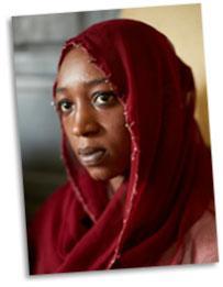 Bild: Lamana wurde mit 15 Jahren zwangsverheiratet. Heute studiert sie dank Plan International. Bild: Lamana wurde mit 15 Jahren zwangsverheiratet. Heute studiert sie dank Plan International.